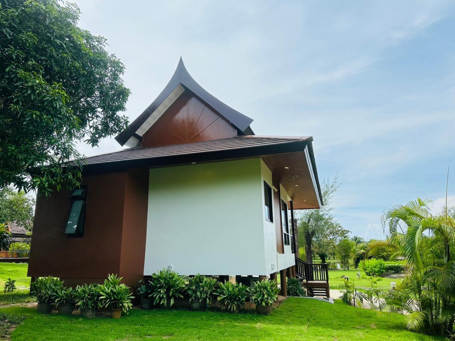 Thailife Wellness & Meditation Resort- Sha Plus Khao Lak Bagian luar foto