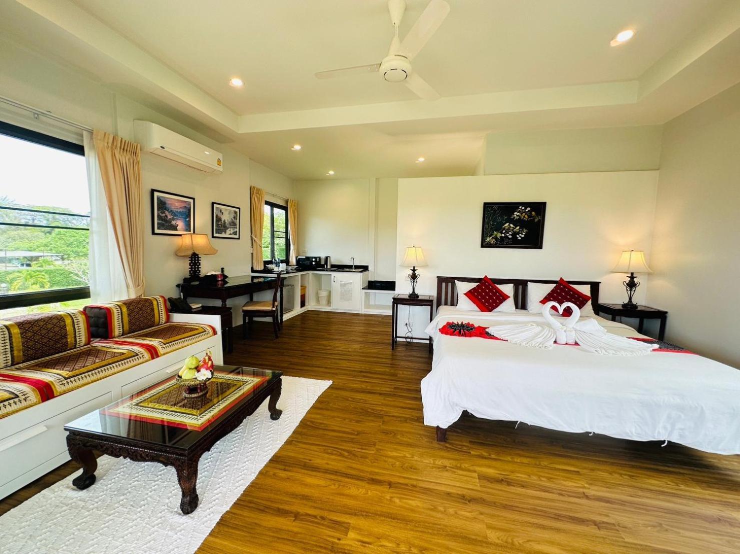 Thailife Wellness & Meditation Resort- Sha Plus Khao Lak Bagian luar foto