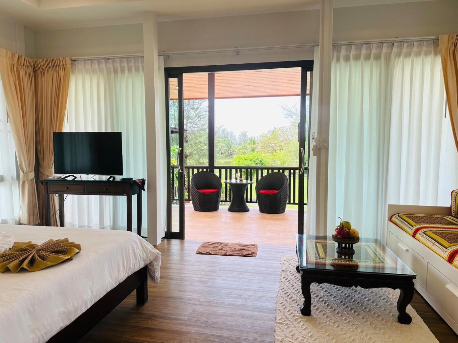 Thailife Wellness & Meditation Resort- Sha Plus Khao Lak Bagian luar foto