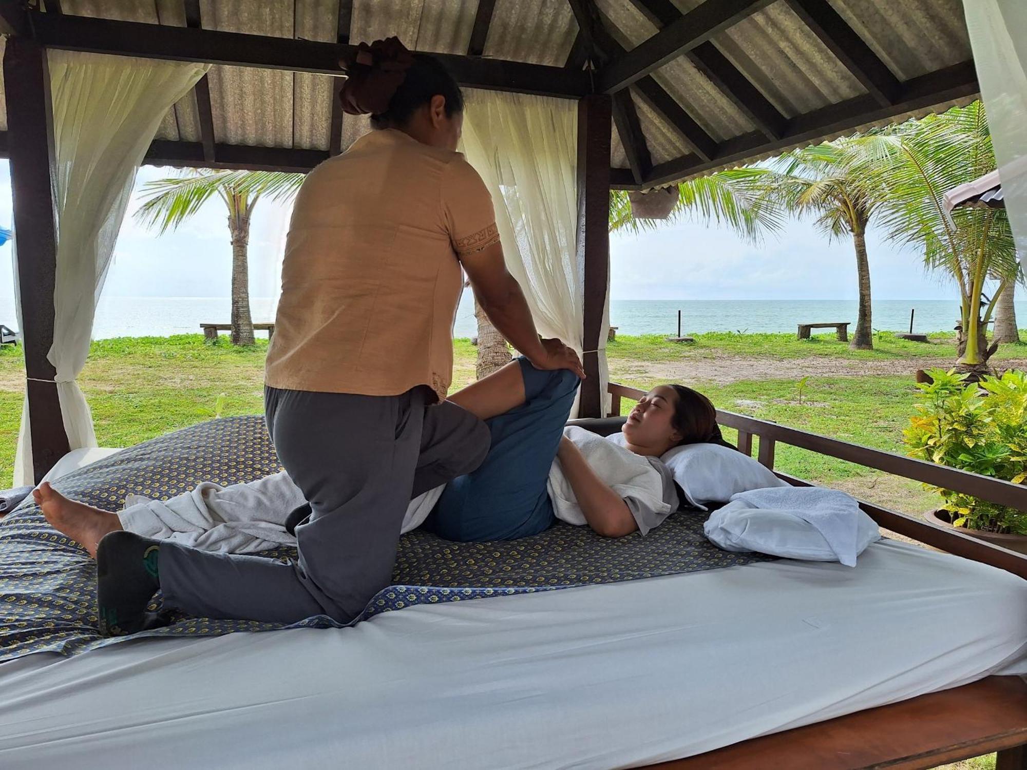 Thailife Wellness & Meditation Resort- Sha Plus Khao Lak Bagian luar foto